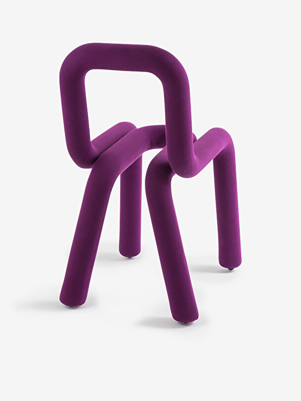 in grassetto viola sedia p urple