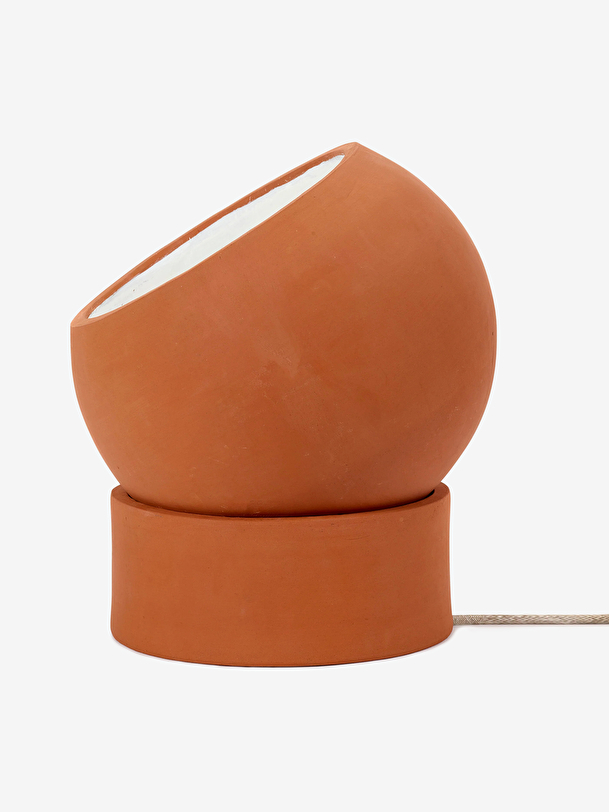 in piedi lampada da terra a bassa terracotta